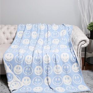 * NEW ARRIVAL * Smiley Face Blanket - BLUE